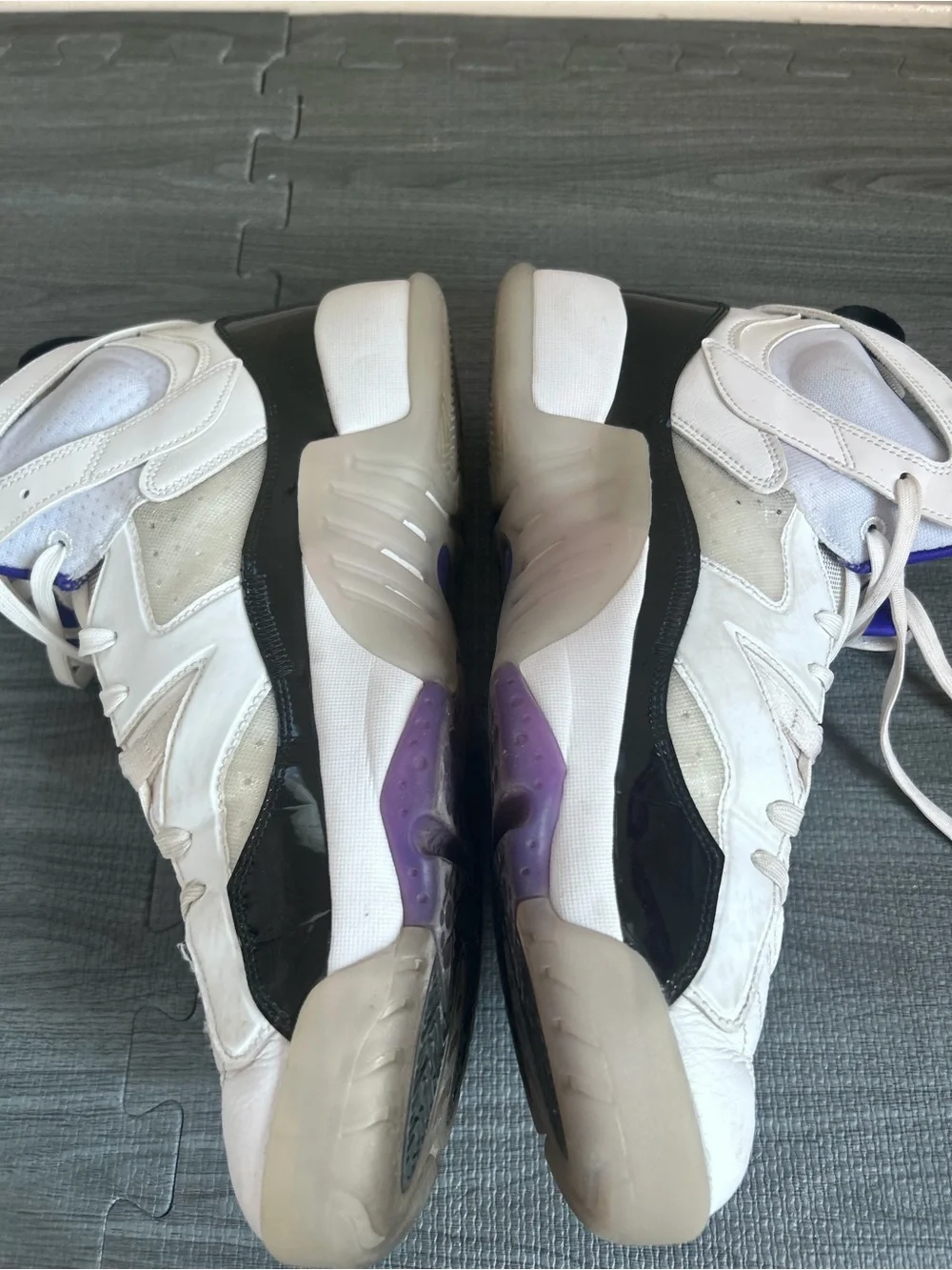 Jordan wear scuffs